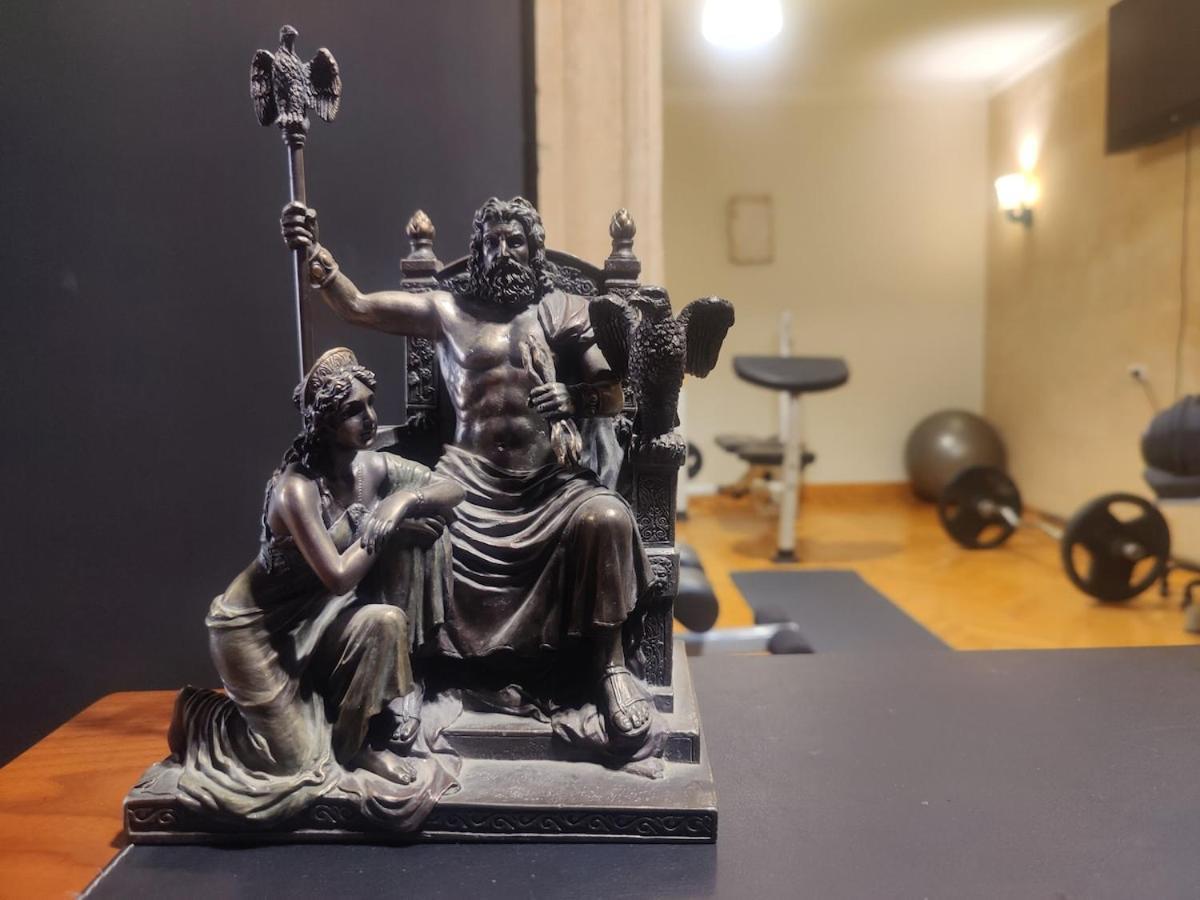 Luxurious Egyptian Vibes With Hot Tub, Gym, Office * Cairo