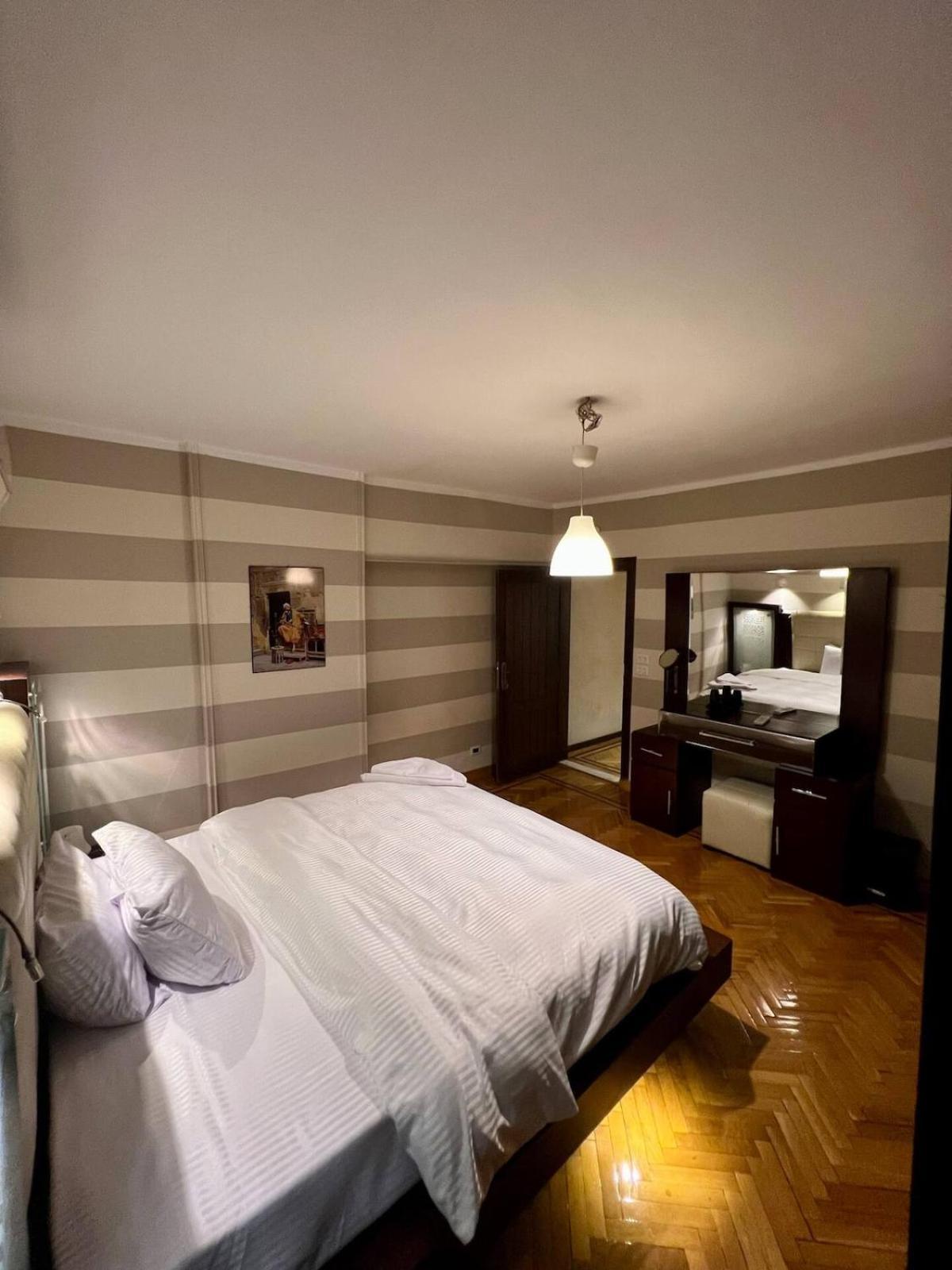 Apartment Luxurious Egyptian Vibes With Hot Tub, Gym, Office Cairo