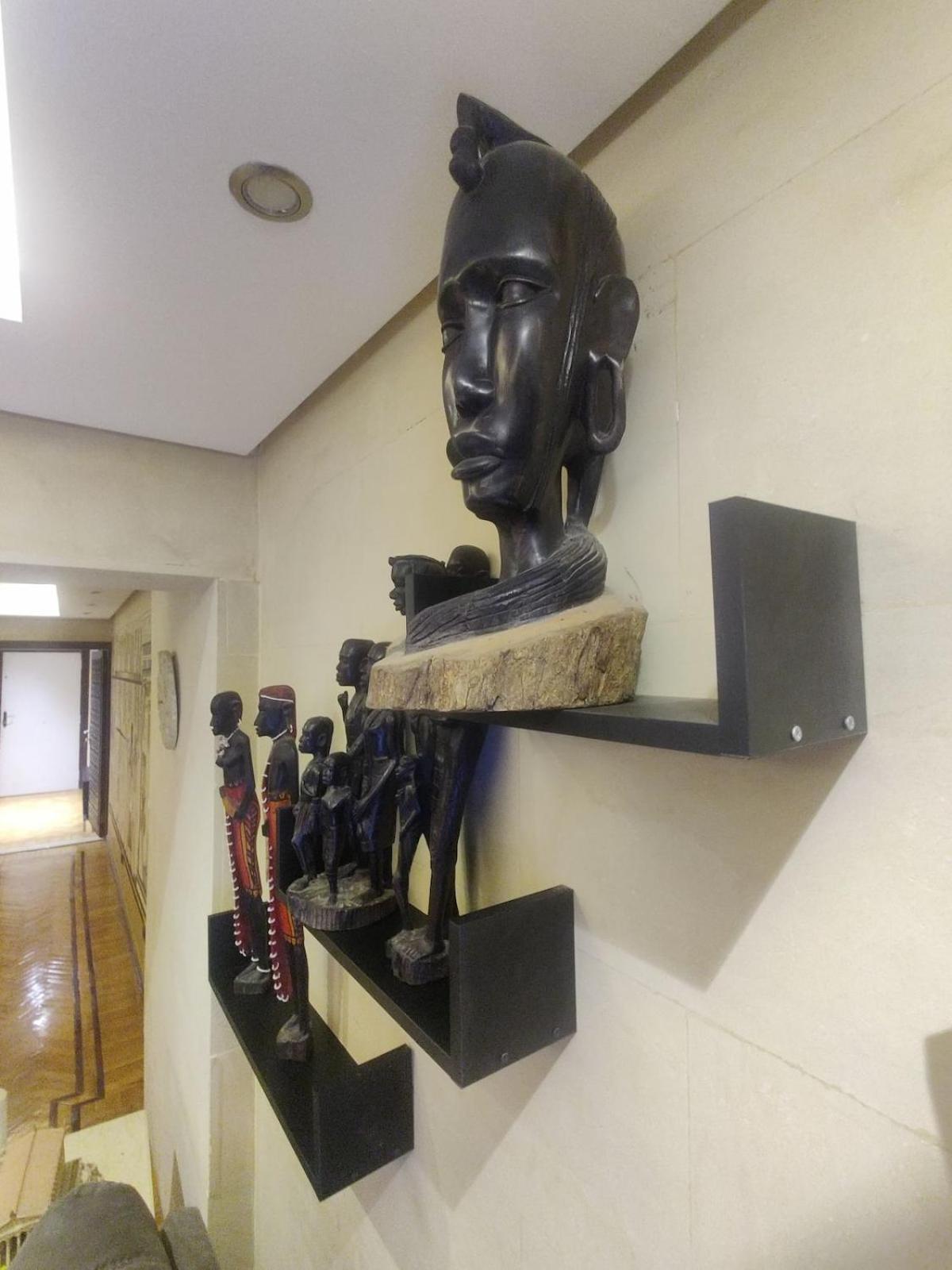 Luxurious Egyptian Vibes With Hot Tub, Gym, Office Cairo