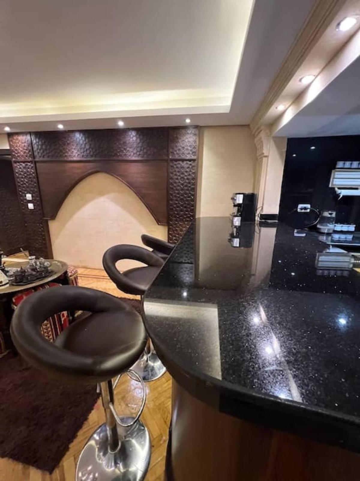 Luxurious Egyptian Vibes With Hot Tub, Gym, Office * Cairo
