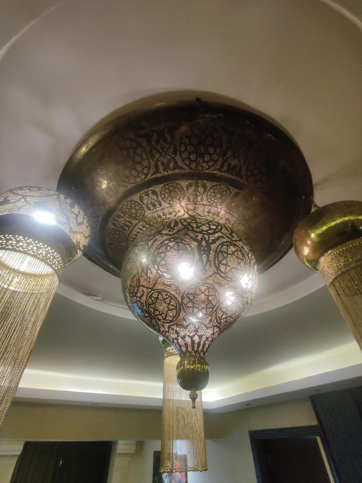 Luxurious Egyptian Vibes With Hot Tub, Gym, Office Apartment Cairo