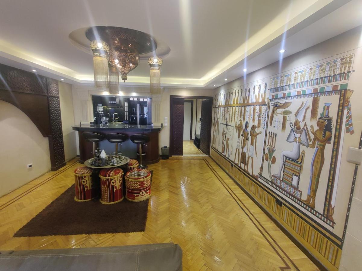 Luxurious Egyptian Vibes With Hot Tub, Gym, Office *