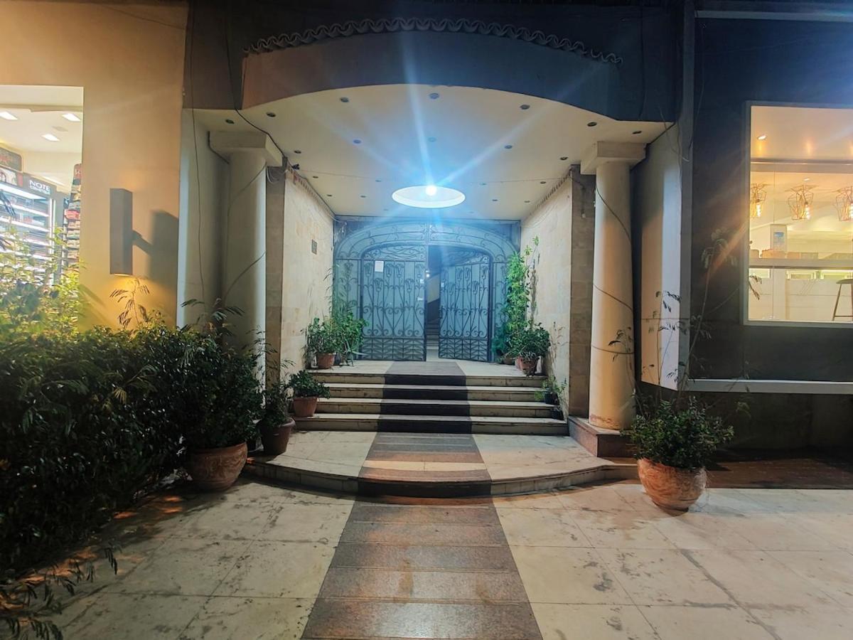 Apartment Luxurious Egyptian Vibes With Hot Tub, Gym, Office