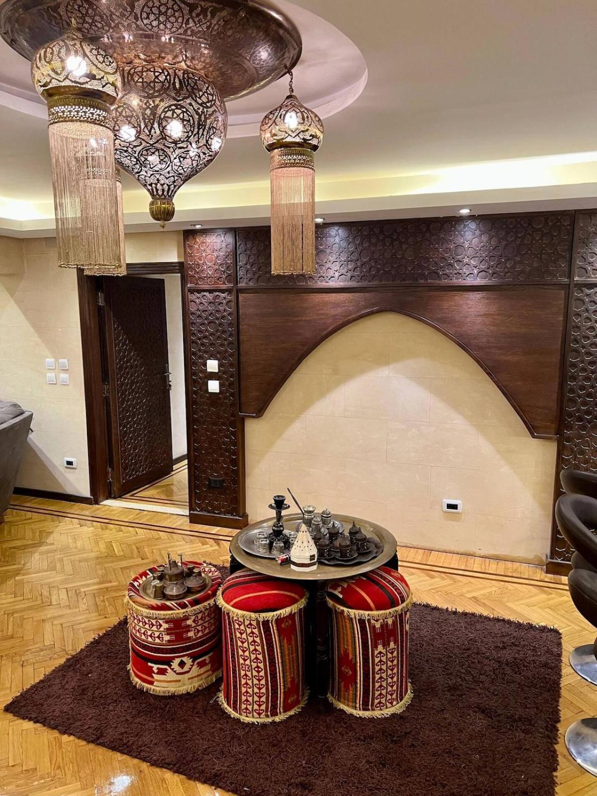 Luxurious Egyptian Vibes With Hot Tub, Gym, Office Cairo
